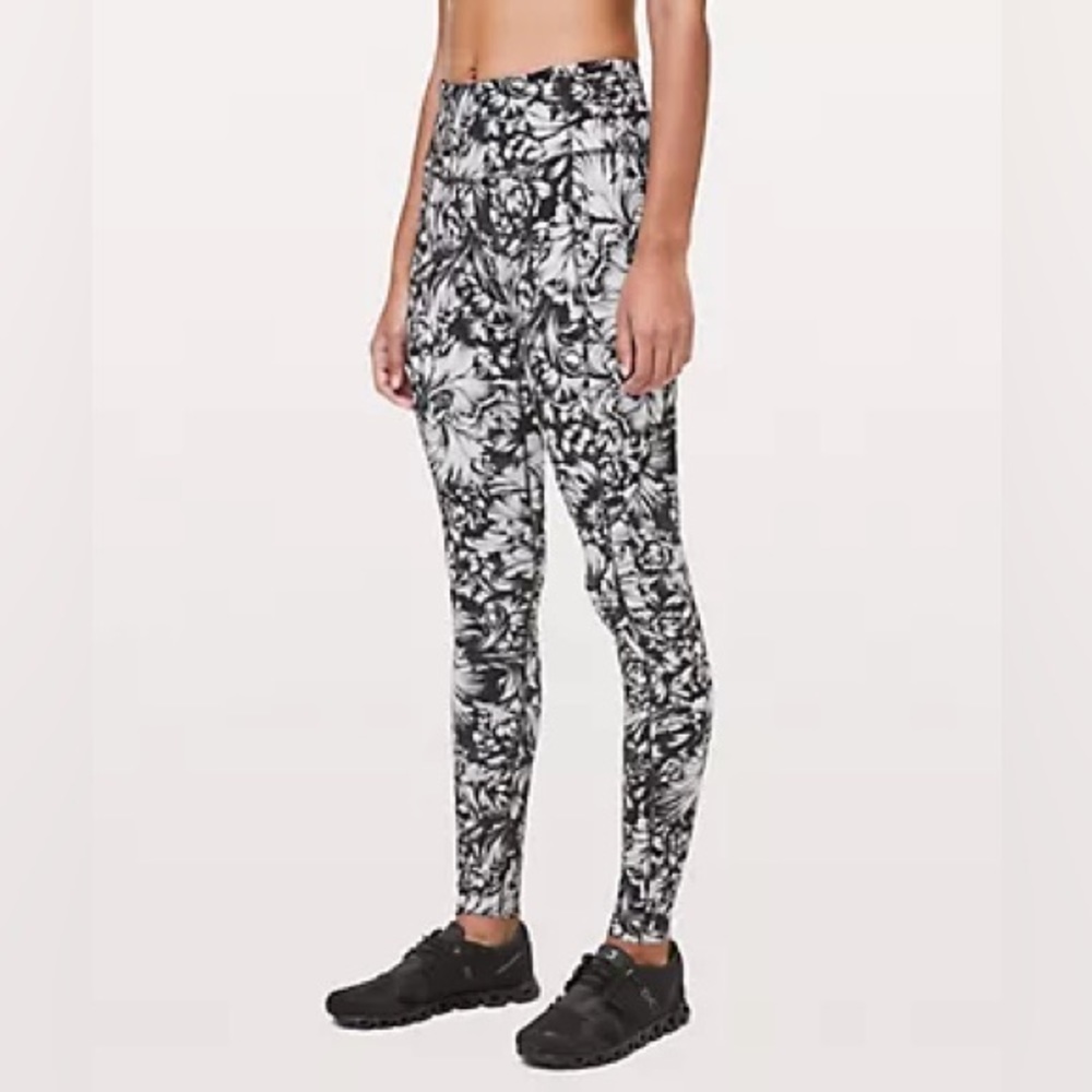 Lululemon Fast and Free High Rise Tight 28”, Nulux, Night Garden Ice Grey Black